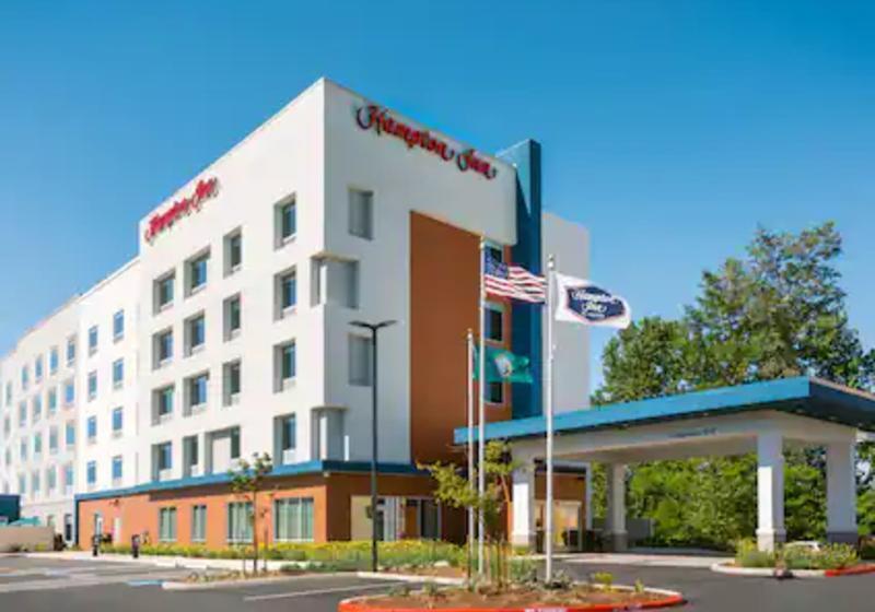 Отель Hampton Inn Bellingham Airport