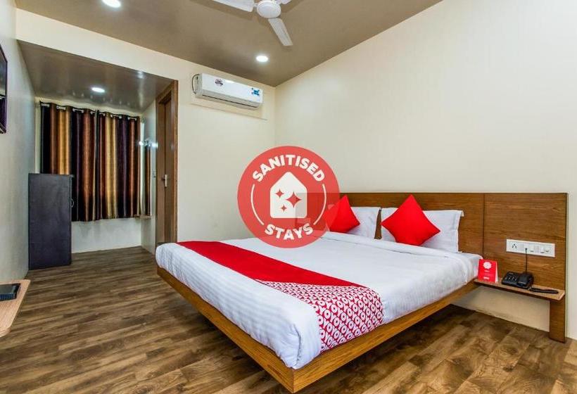 בית מלון כפרי Oyo 11929  Ridhi Sidhi