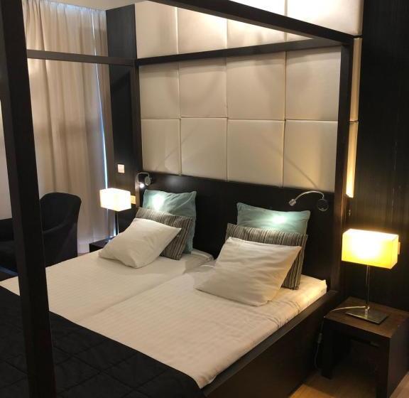 בית מלון כפרי The 5