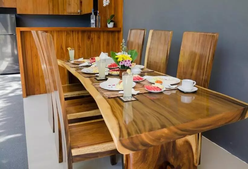 Hotelli Villa Manayasa