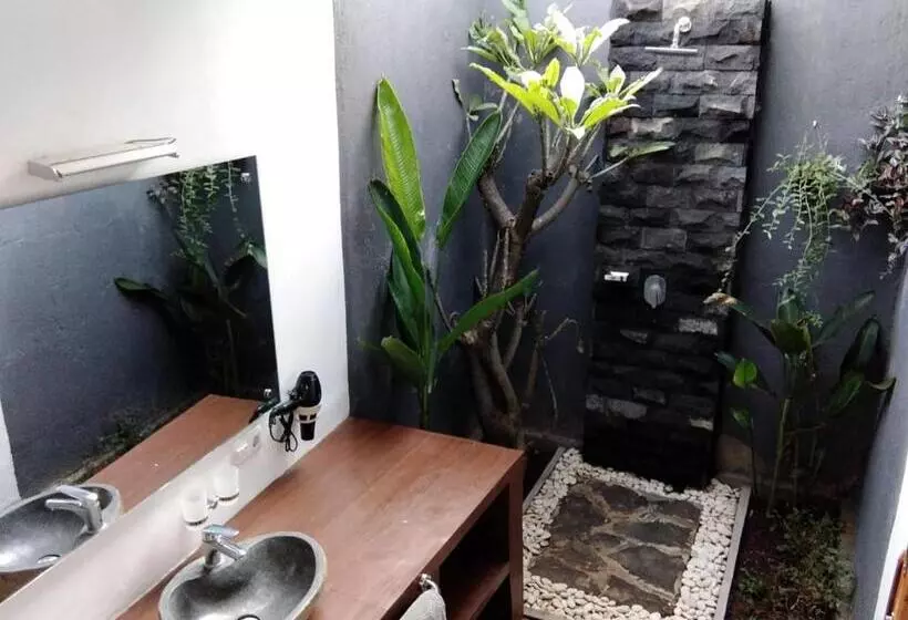 Hotelli Villa Manayasa