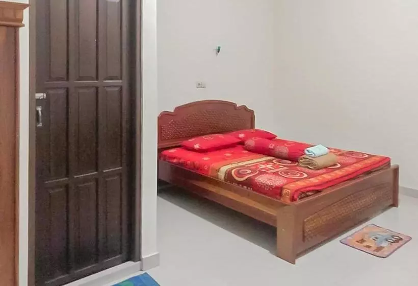 ホテル Wisma Anugrahno Redpartner