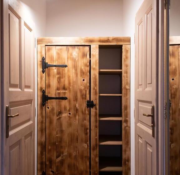 Majatalo Penzion V Poli