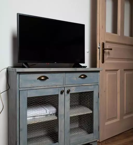 Majatalo Penzion V Poli