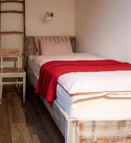 Majatalo Penzion V Poli