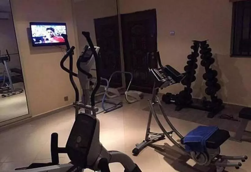 پانسیون Neyo And Suites