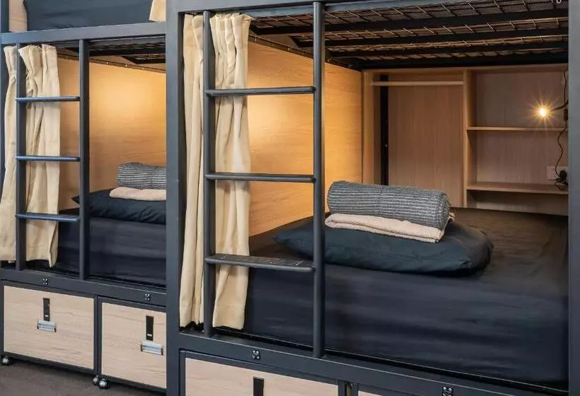 Tequila Sunrise Hostel Surfers Paradise