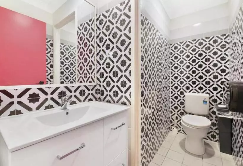 Tequila Sunrise Hostel Surfers Paradise