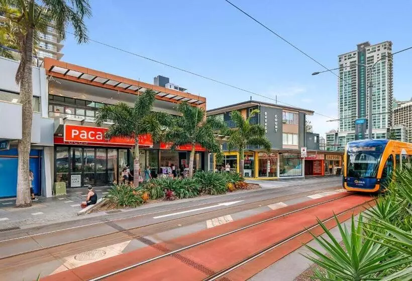 Tequila Sunrise Hostel Surfers Paradise