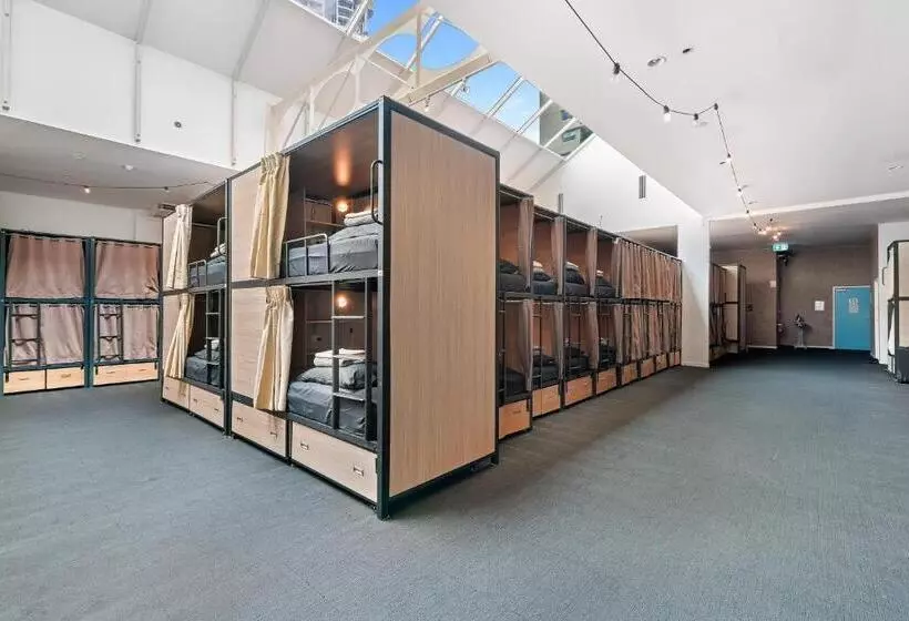 Tequila Sunrise Hostel Surfers Paradise