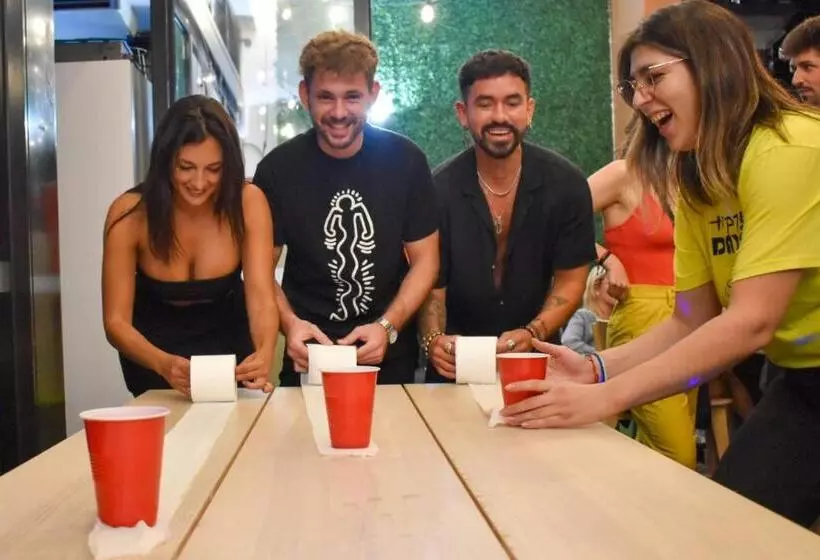 Tequila Sunrise Hostel Surfers Paradise