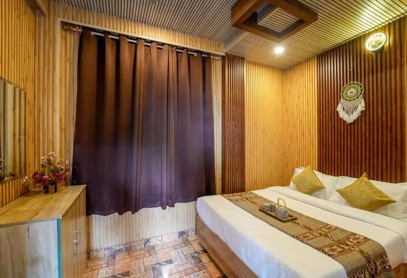 Babylon Resort