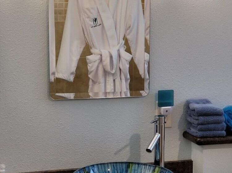 住宿加早餐  Misty Valley Inn