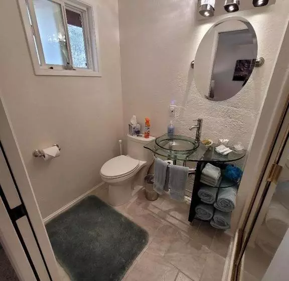 Aamiaismajoitus (B&B) Misty Valley Inn