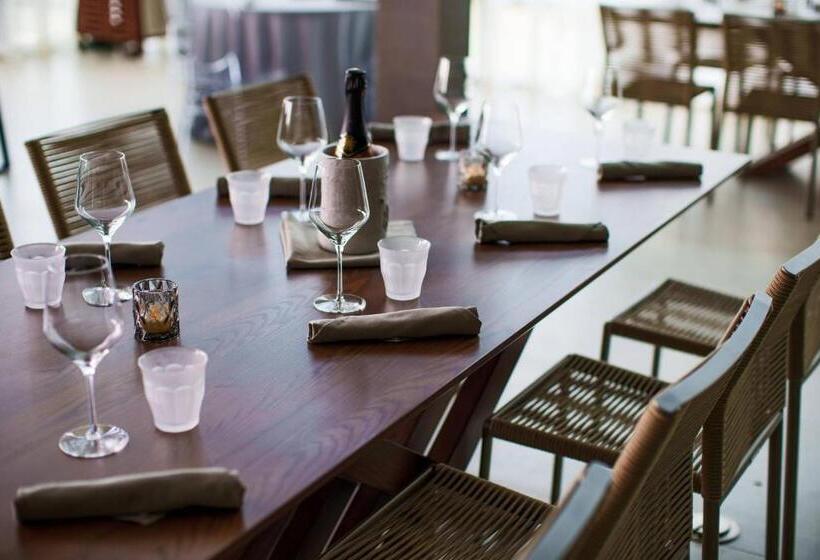 Ac Hotel By Marriott Tallahassee Universities At The Capitol