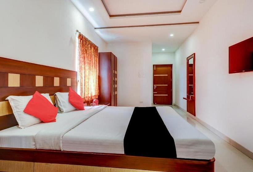 호텔 Capital O 79172 Residenza  Dreams Paradise