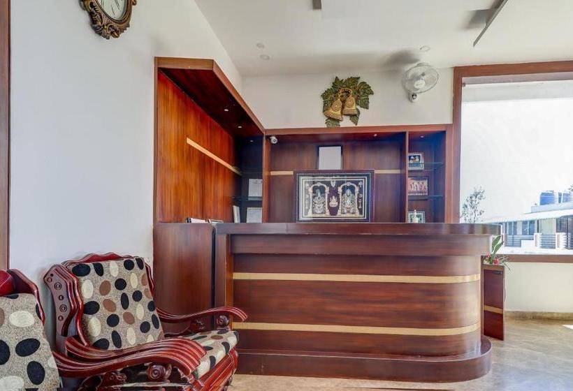 호텔 Capital O 79172 Residenza  Dreams Paradise