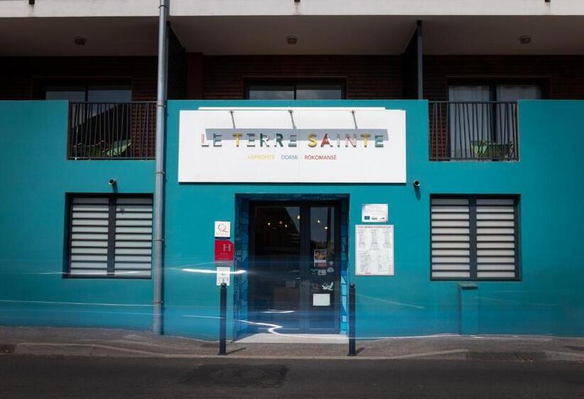 هتل Hôtel Le Terre Sainte