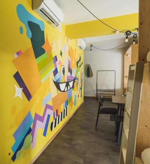 هتل Hôtel Le Terre Sainte