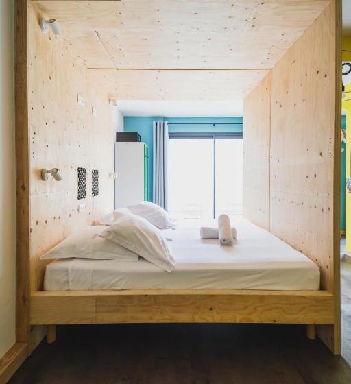 هتل Hôtel Le Terre Sainte