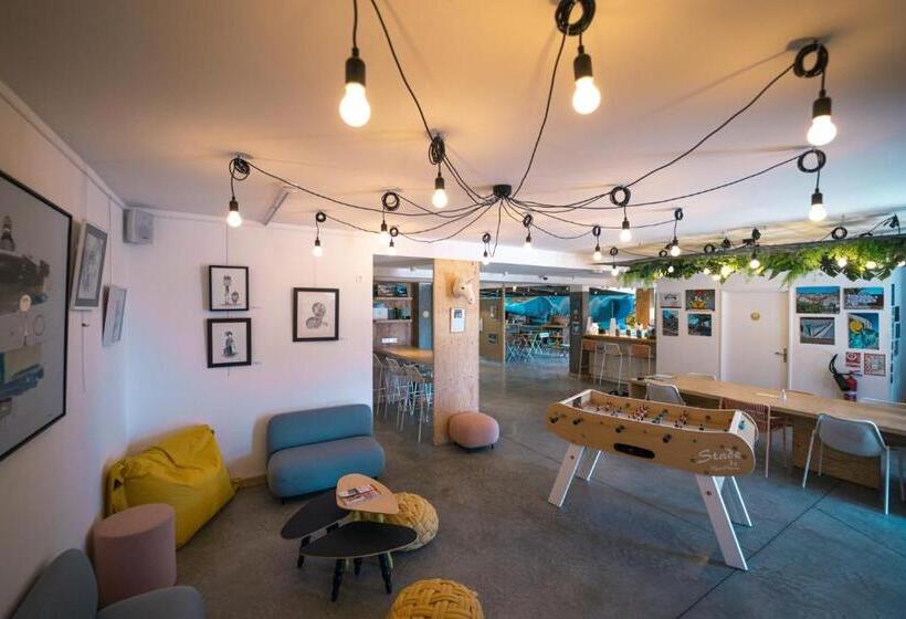 هتل Hôtel Le Terre Sainte