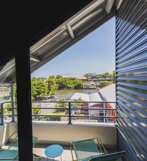 هتل Hôtel Le Terre Sainte