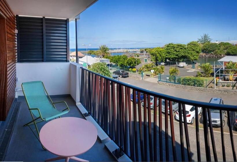 هتل Hôtel Le Terre Sainte