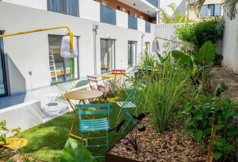 هتل Hôtel Le Terre Sainte