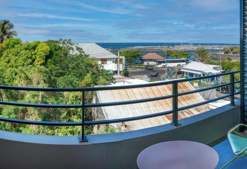 هتل Hôtel Le Terre Sainte