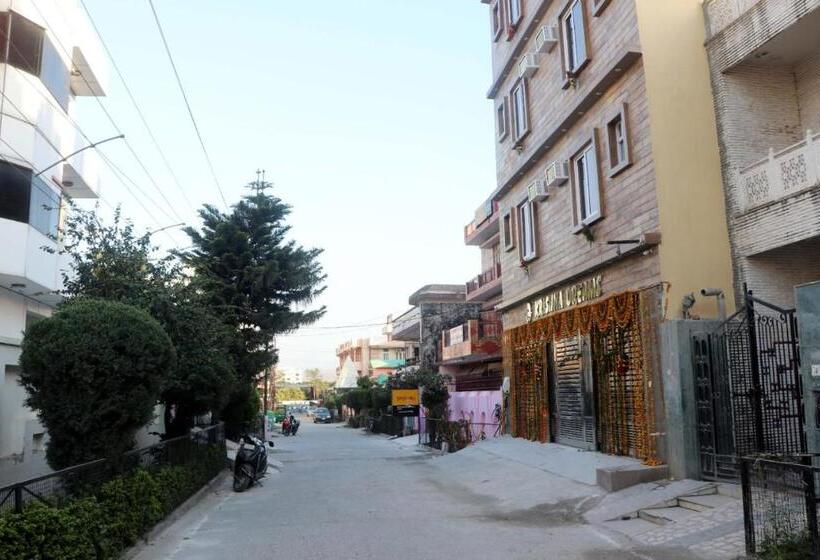 هتل Krishna Dreams