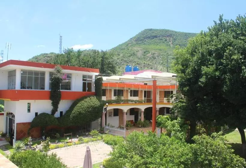 Hotelli Muñoz De Luna