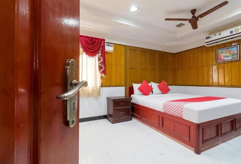 בית מלון כפרי Oyo 78762 Sun Residency