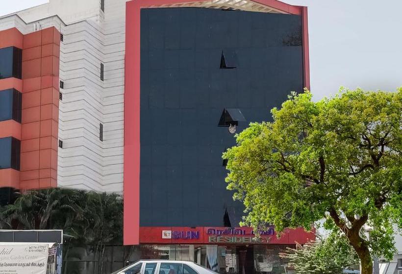 בית מלון כפרי Oyo 78762 Sun Residency