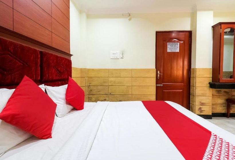 בית מלון כפרי Oyo 78762 Sun Residency