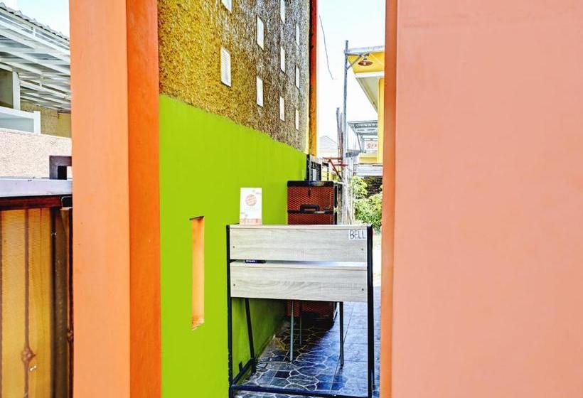 בית מלון כפרי Oyo 90332 Puri Pembangunan Residence Syariah