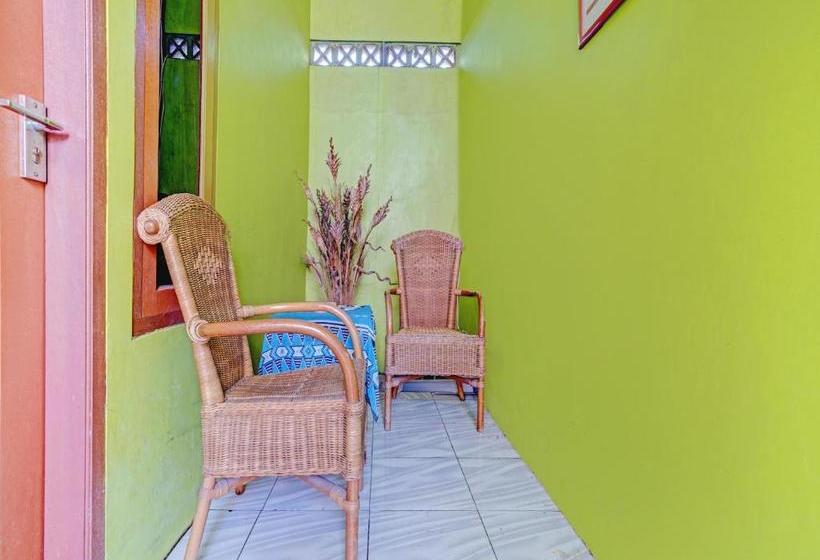 בית מלון כפרי Oyo 90332 Puri Pembangunan Residence Syariah