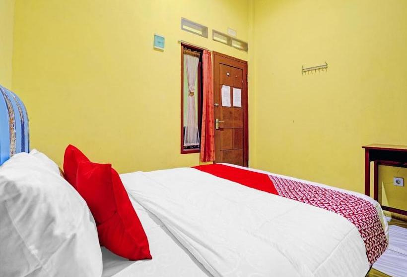 בית מלון כפרי Oyo 90332 Puri Pembangunan Residence Syariah