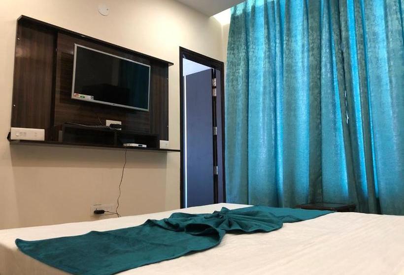 Hotel Wisteria Main Highway