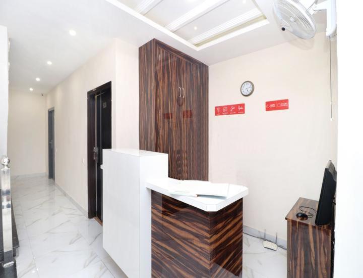 Hotel Wisteria Main Highway