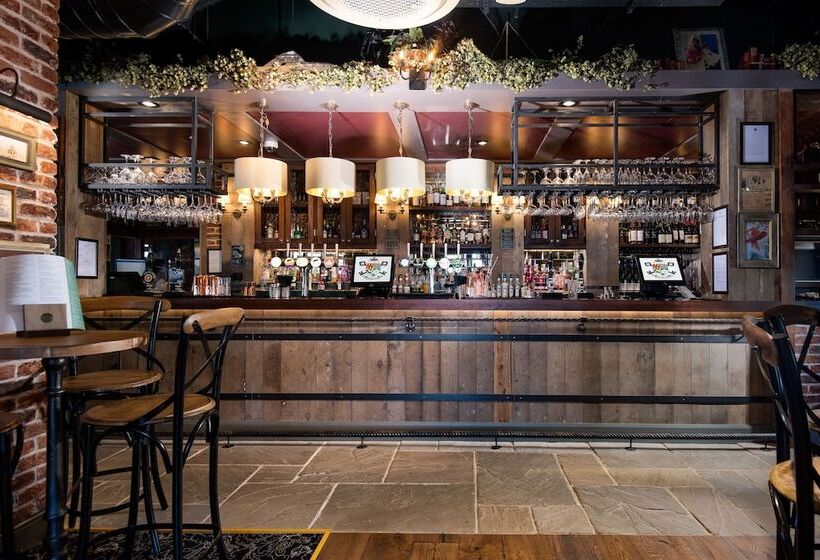 هتل The Seaburn Inn   The Inn Collection Group