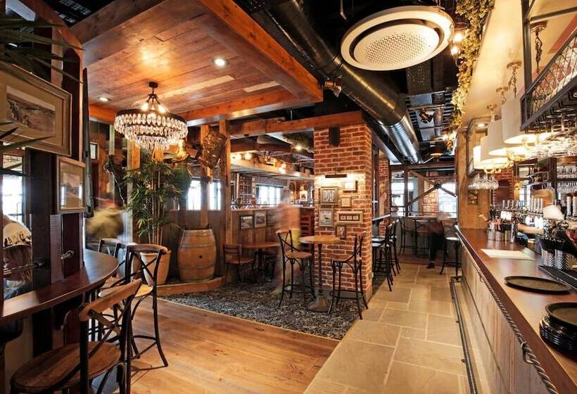 هتل The Seaburn Inn   The Inn Collection Group