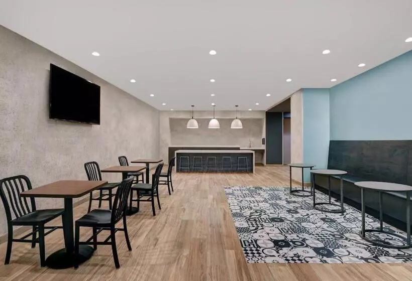 ホテル Towneplace Suites By Marriott Cincinnati Downtown