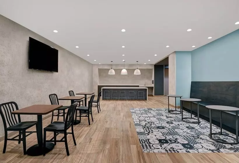 ホテル Towneplace Suites By Marriott Cincinnati Downtown