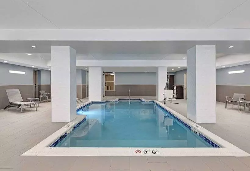 ホテル Towneplace Suites By Marriott Cincinnati Downtown