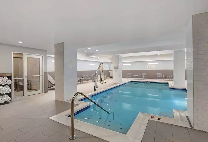 ホテル Towneplace Suites By Marriott Cincinnati Downtown