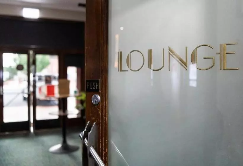 New Crown Hotel Motel