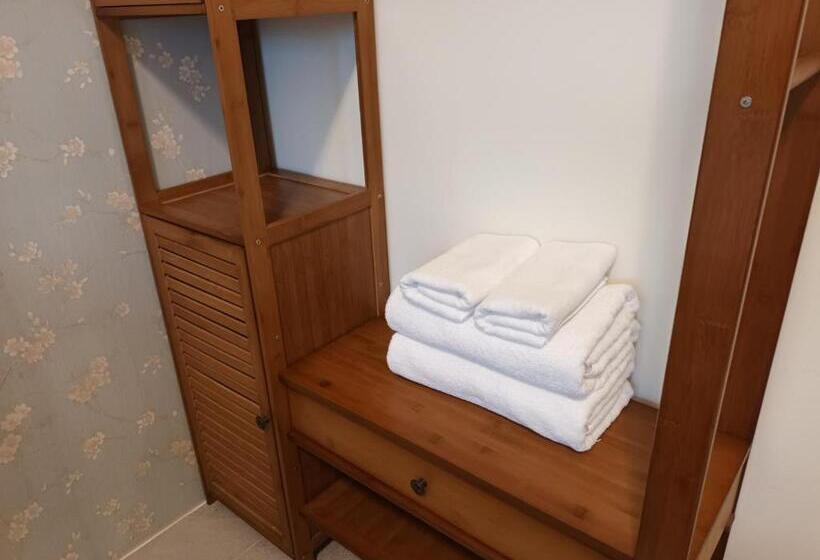 پانسیون Silence And Stillness