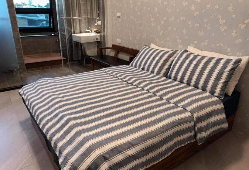 پانسیون Silence And Stillness