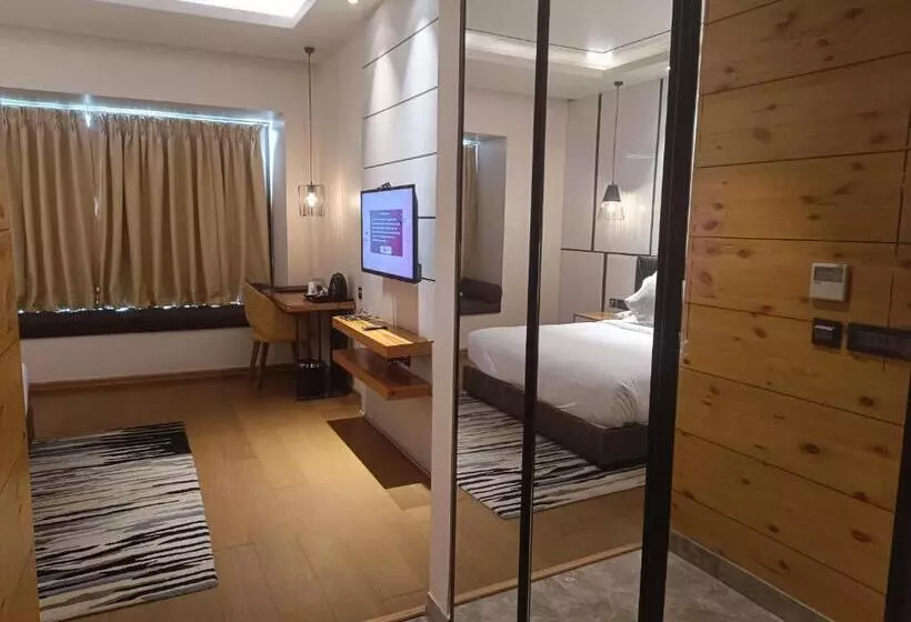Udman Hotel Greater Noida
