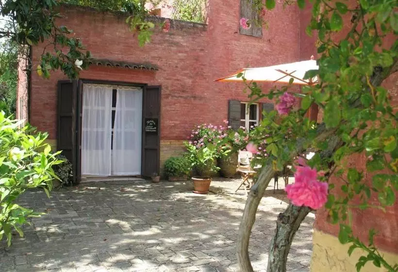 هتل Agriturismo Floriani